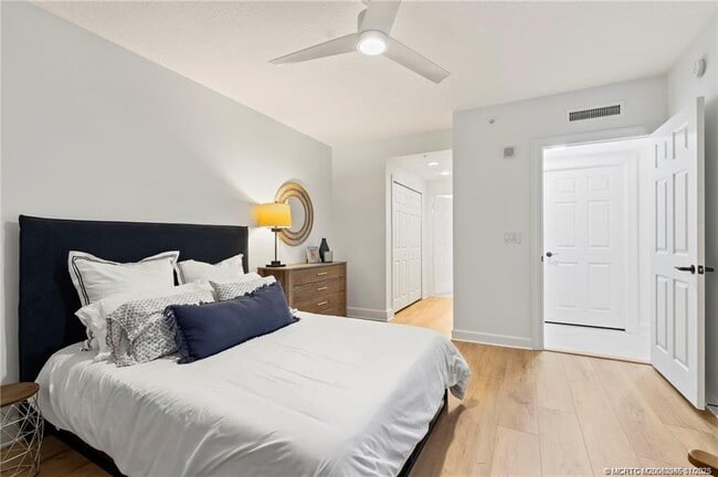 Building Photo - 3702 N Hwy A1A