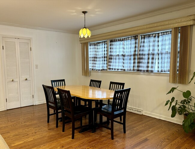 Dining Room - 6747 N Harding Ave