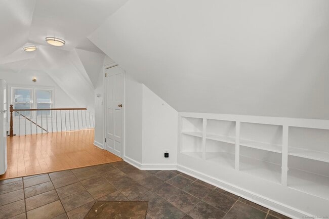 Building Photo - 48 Lockwood Ave