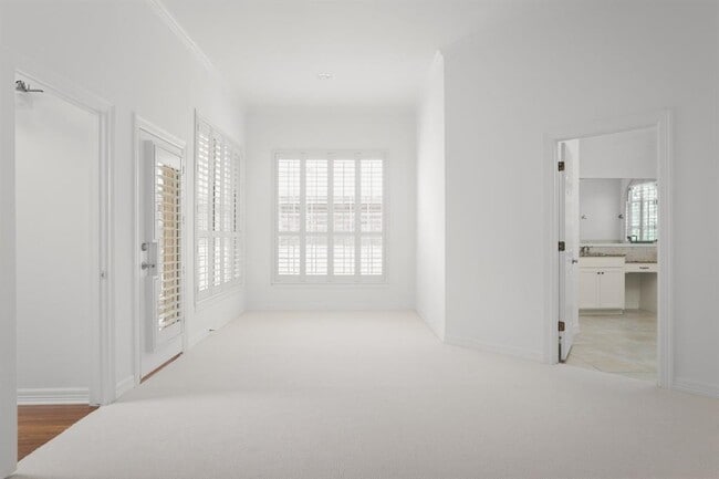 Building Photo - 4101 Triple Crown Ct