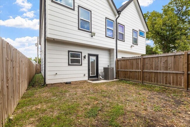 Building Photo - 6130 Conley St