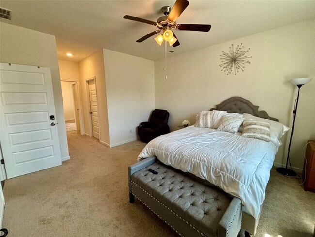 Building Photo - 95 Condor Ct