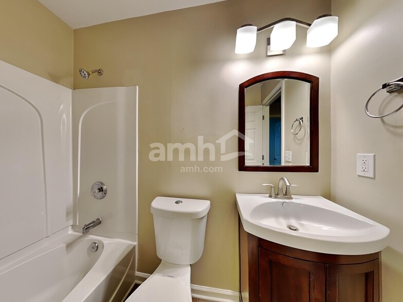 Building Photo - 5277 Copley Cir