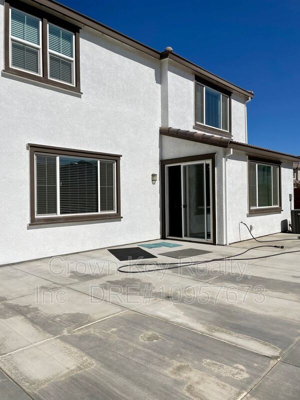 Building Photo - 6425 Dan Havicus Dr