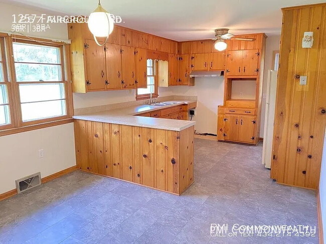 Building Photo - 1257 Fairground Rd