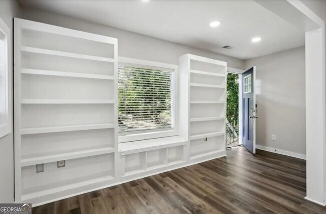 Building Photo - 1295 McClure Ave NW