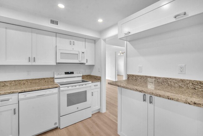 Building Photo - 777 S Federal Hwy