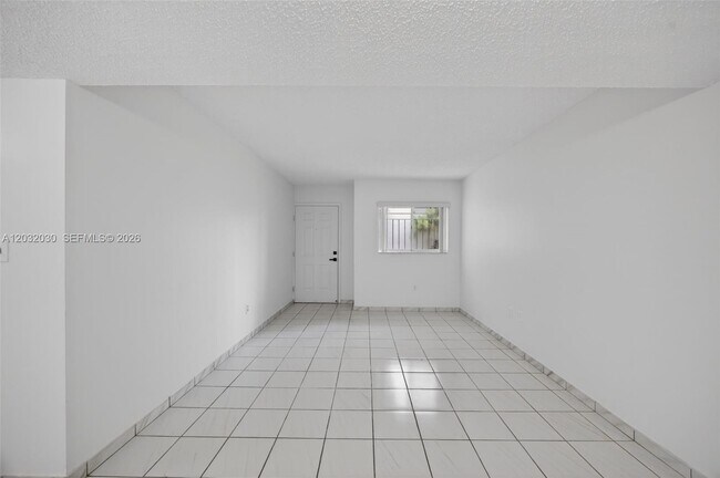 Building Photo - 800 SW 104th Ct