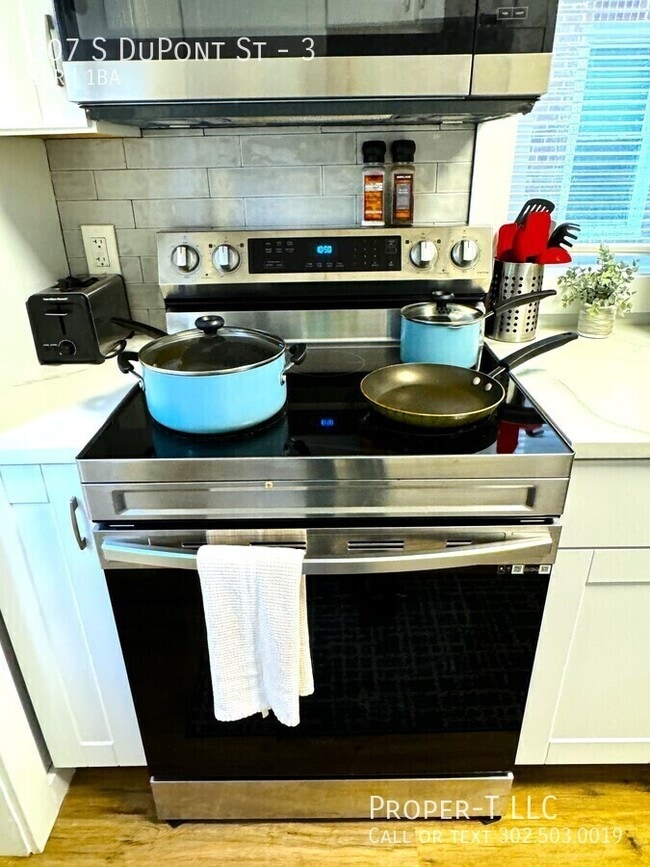 Building Photo - 207 S Dupont St