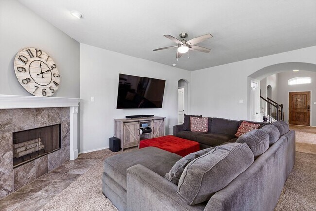 Building Photo - 12002 Rockridge Falls Dr