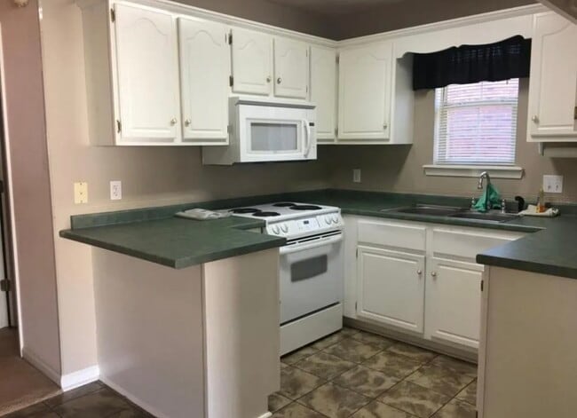 Building Photo - 2949 Old Belden Cir