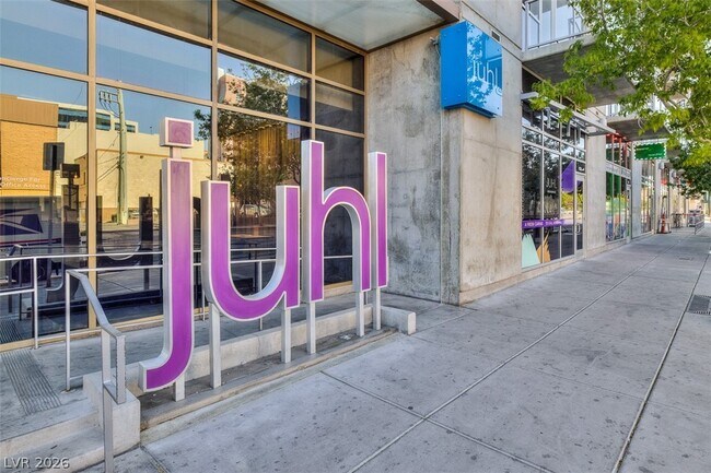 Building Photo - 353 E Bonneville Ave