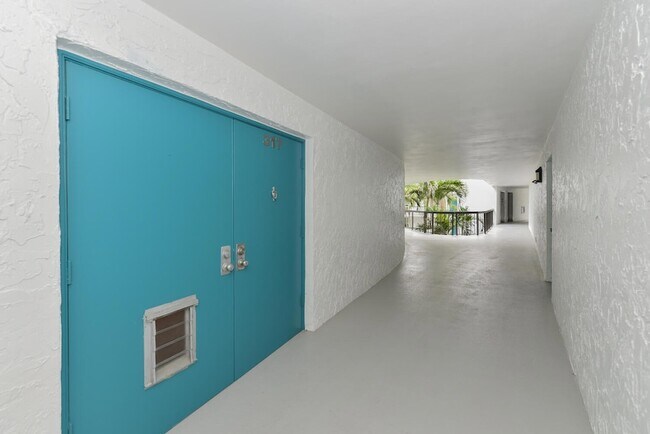 Building Photo - 1357 NE Ocean Blvd