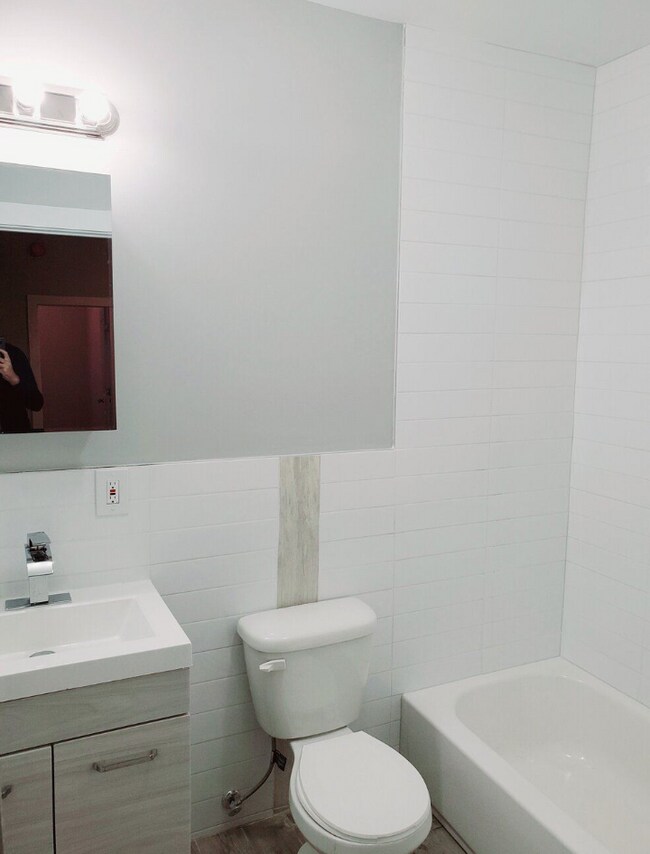 Building Photo - 618 S Orange Ave