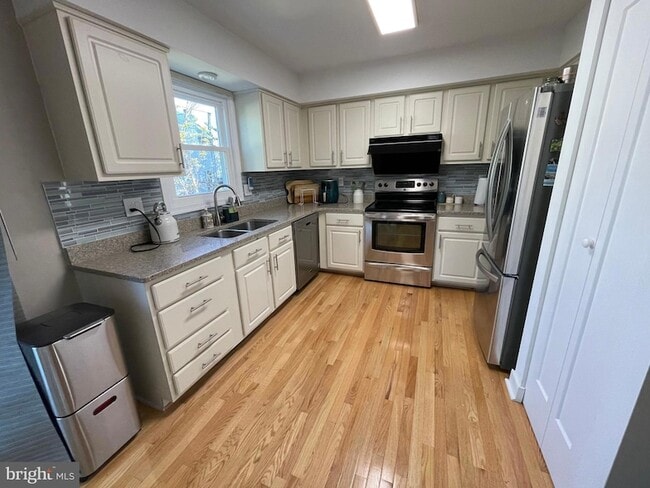 Building Photo - 10638 Sawdust Cir