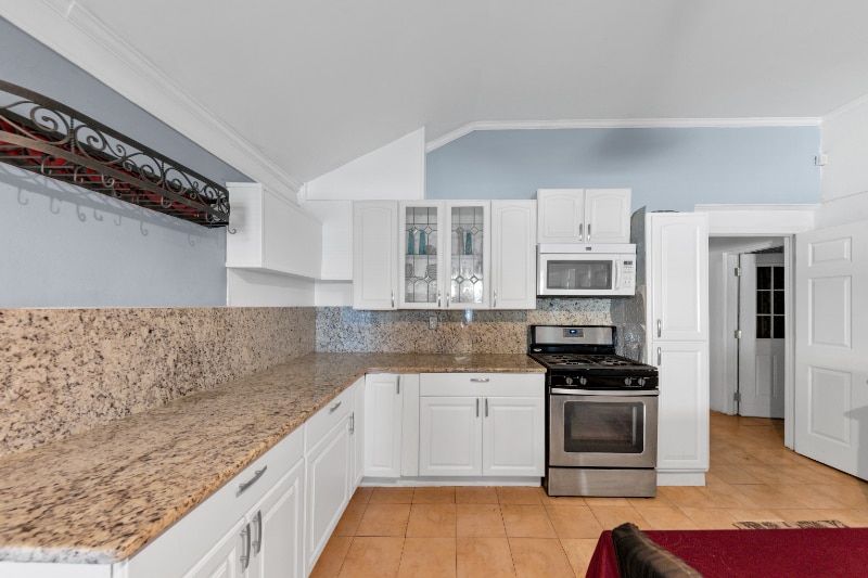 Building Photo - 1410 N Druid Hills Rd