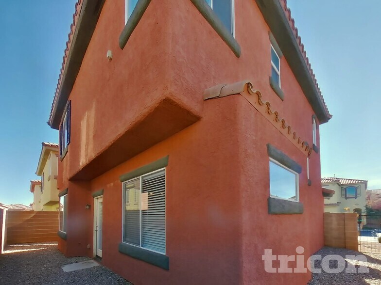 Building Photo - 6046 W Traviata Ave