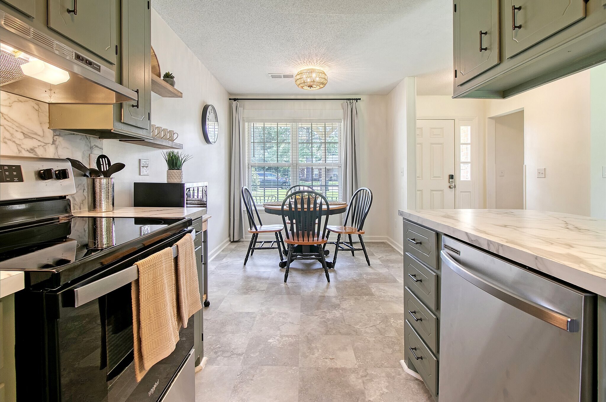 Building Photo - 111 Ashwood Ct