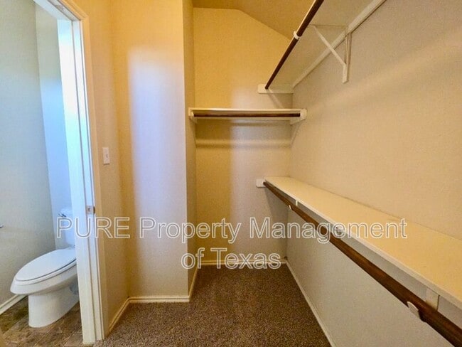 Building Photo - 809 Yabers Ct