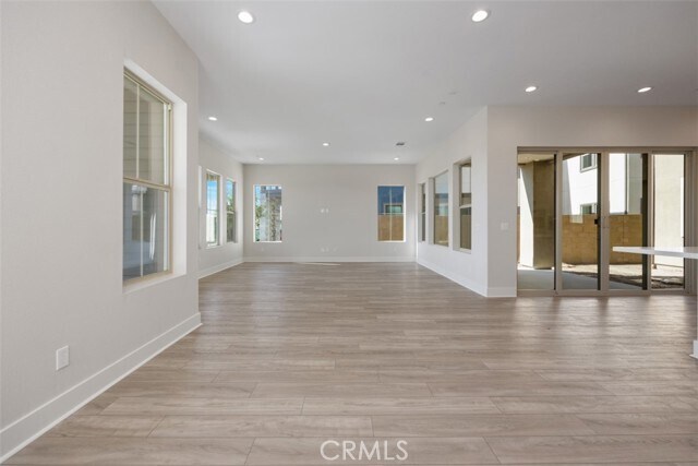 Building Photo - 9355 Astor