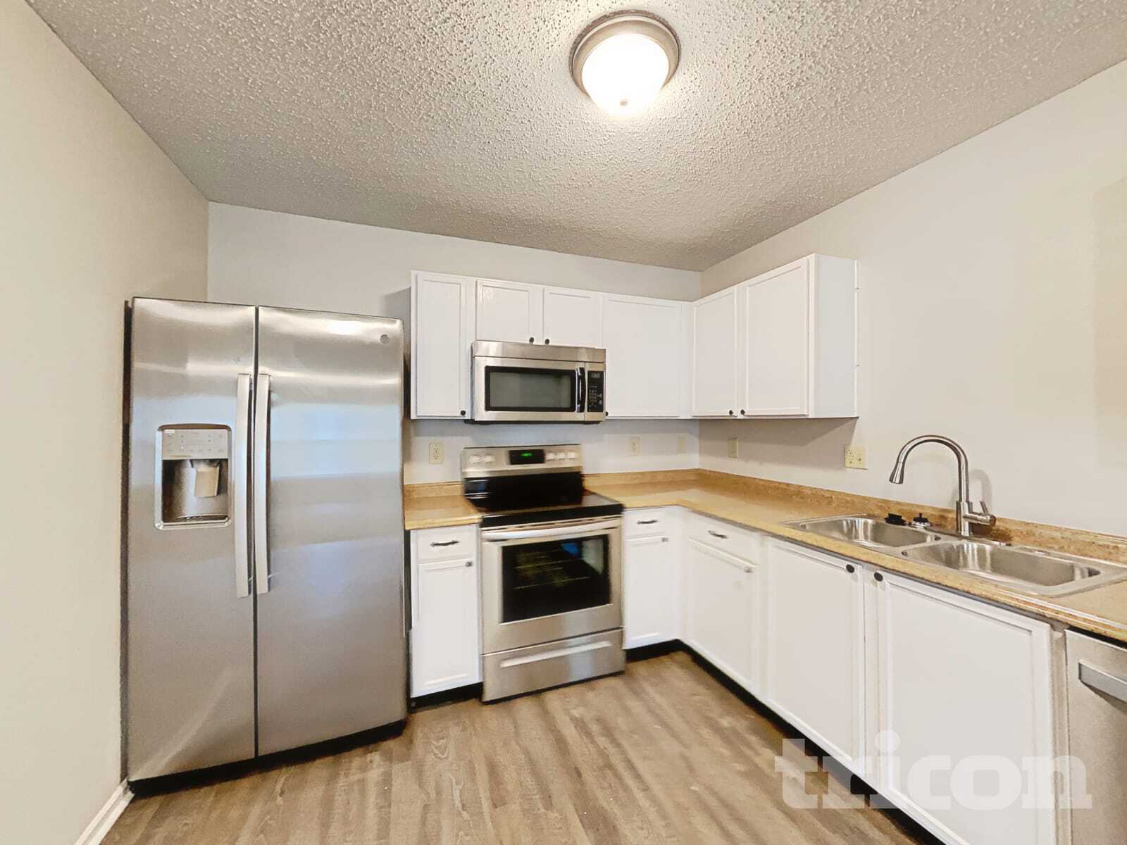 Building Photo - 773 Fern St