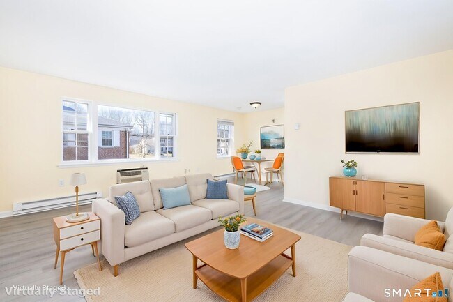 Building Photo - 117 Shadow Ln