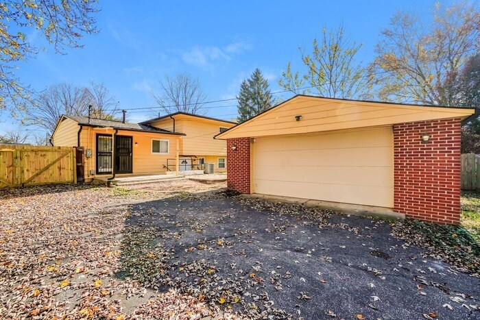 Building Photo - 2821 Fleet Rd