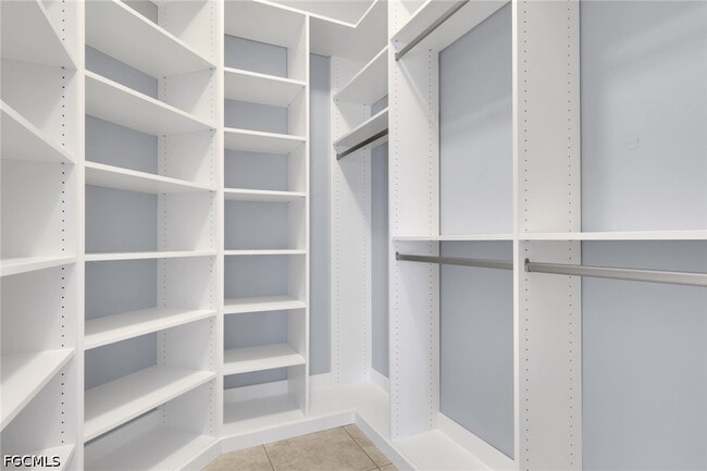 Building Photo - 5013 SW 16th Pl