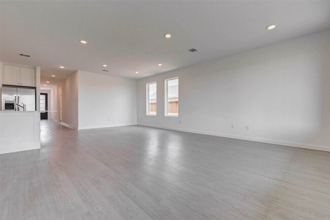 Building Photo - 31715 Wild Mdw Dr