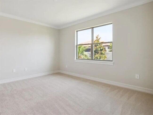 Building Photo - 309 Palestro St