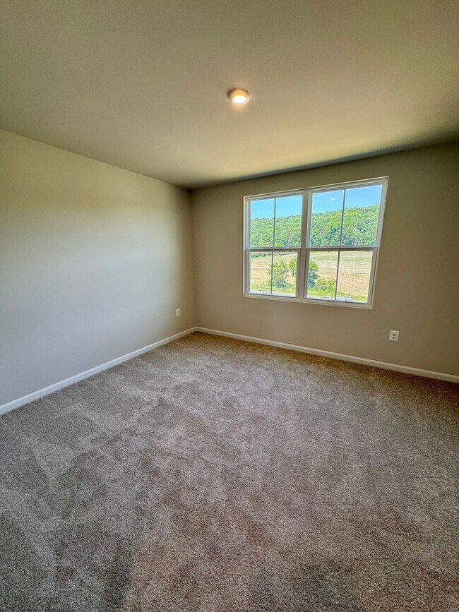 Building Photo - 2905 Orchard Ridge Lane
