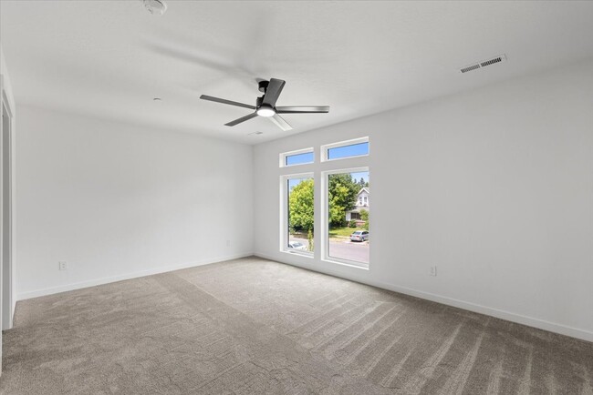 Building Photo - 2015 W 9th Ave