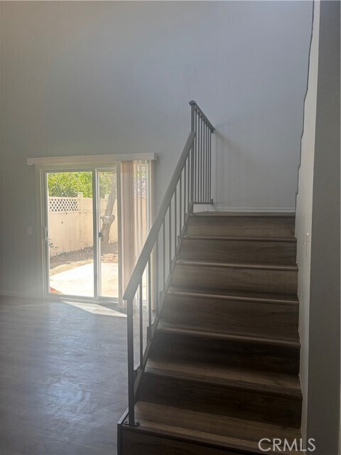 Building Photo - 7556 Villa Ave