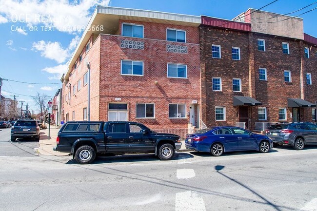 Building Photo - One Bed East Passyunk Apt