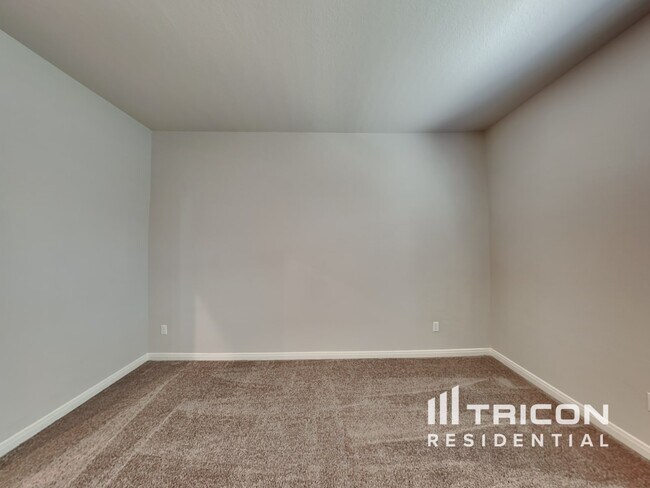 Building Photo - 5803 Nyla Wy