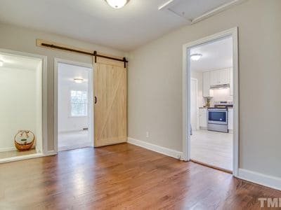 Building Photo - 313 Raynor St