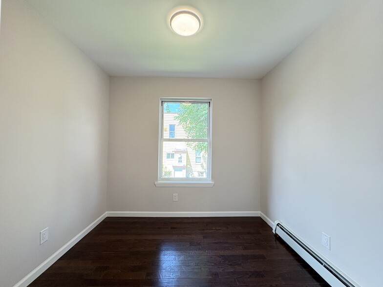 Unit 3 - 1607 Kerrigan Ave