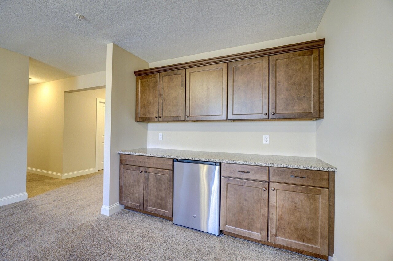 Building Photo - 10889 Retreat Ln