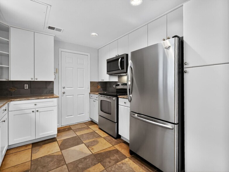 Building Photo - 4111 Herschel Ave