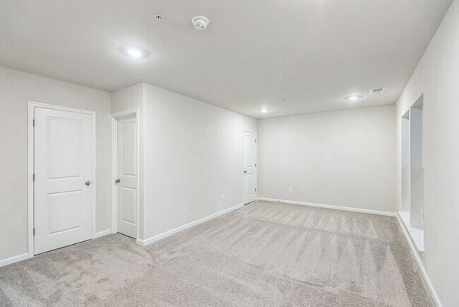 Building Photo - 9582 Killenney Pl