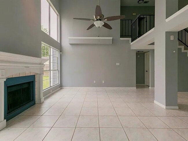 Building Photo - 2103 Whirlaway Dr