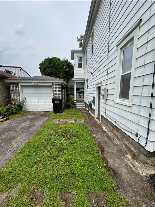 Building Photo - 418 Crossett St
