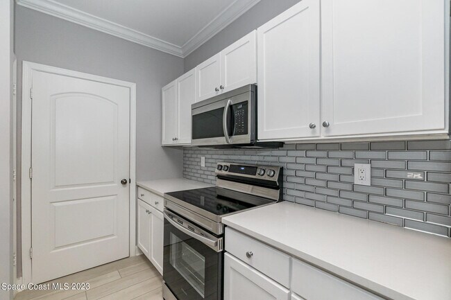 Building Photo - 6421 Borasco Dr