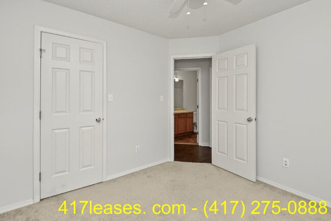 Building Photo - 834 S Duke Ave