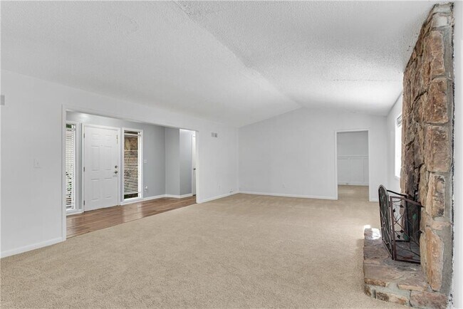 Building Photo - 1515 Northridge Rd