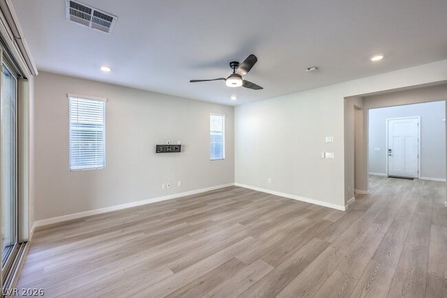 Building Photo - 12392 Aster Hills Ave