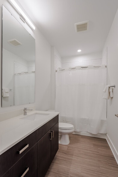 Building Photo - 601 E Pete Rose Wy