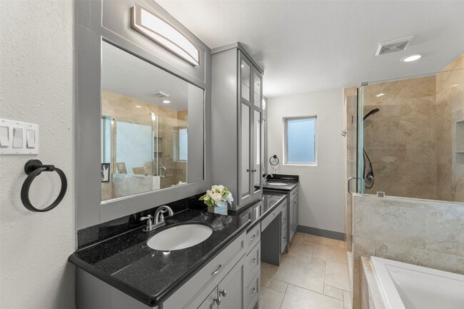Building Photo - 14115 River Forest Dr
