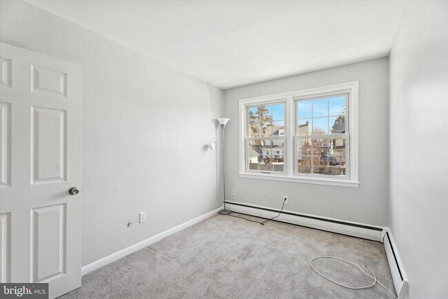 Building Photo - 811 Burmont Rd