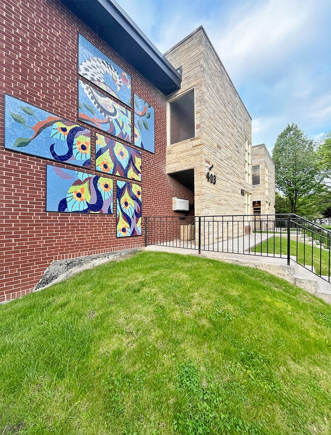 Building Photo - 401-403 Washington Blvd.